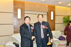 陈云秘书王爱云与刘希山在一起
